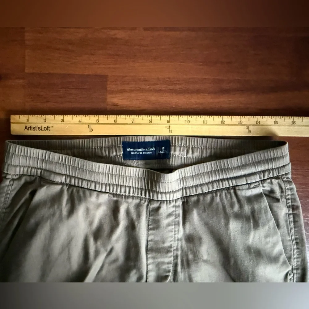 Abercrombie & Fitch Men’s Slim‎ Taper Stretch